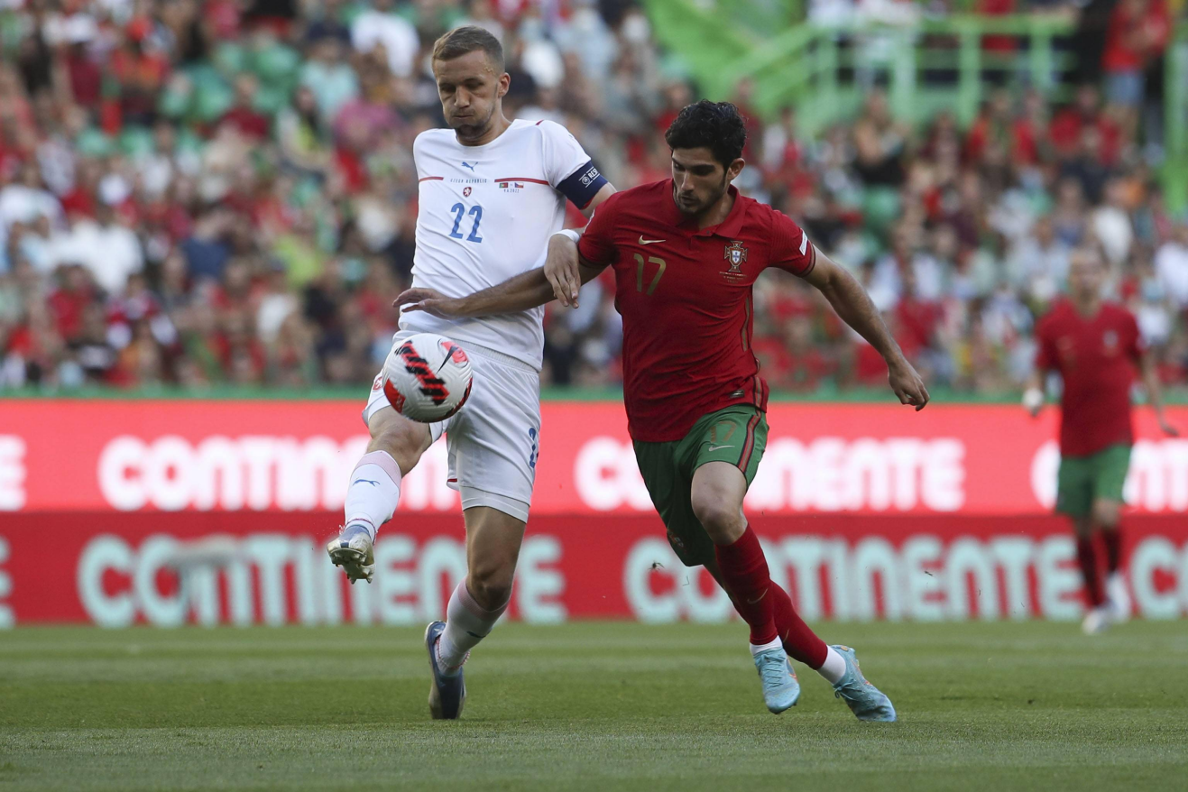 克罗地亚队大胜斯洛文尼亚，淘汰赛出线形势看好(克罗地亚01斯洛文尼亚)