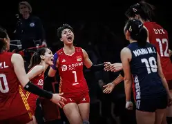 荷兰女足联手取胜，晋级下一轮比赛